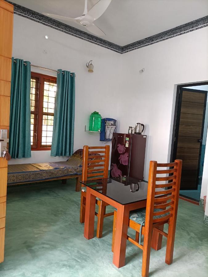 Kadalamma Beach Homestay アーラップーザ県 エクステリア 写真