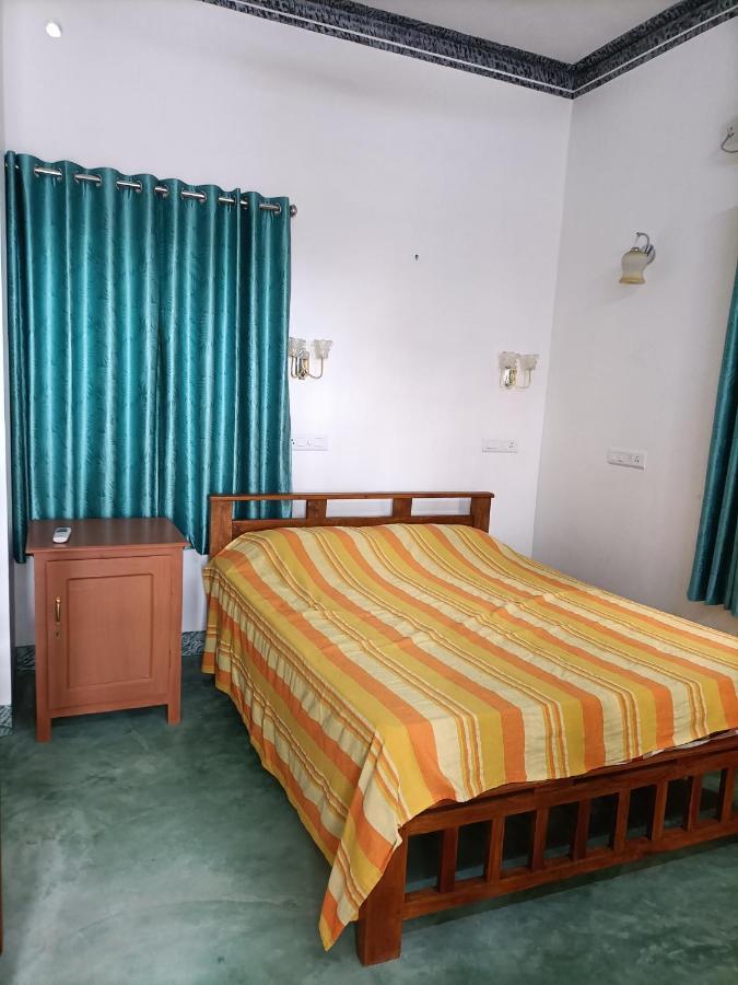 Kadalamma Beach Homestay アーラップーザ県 エクステリア 写真