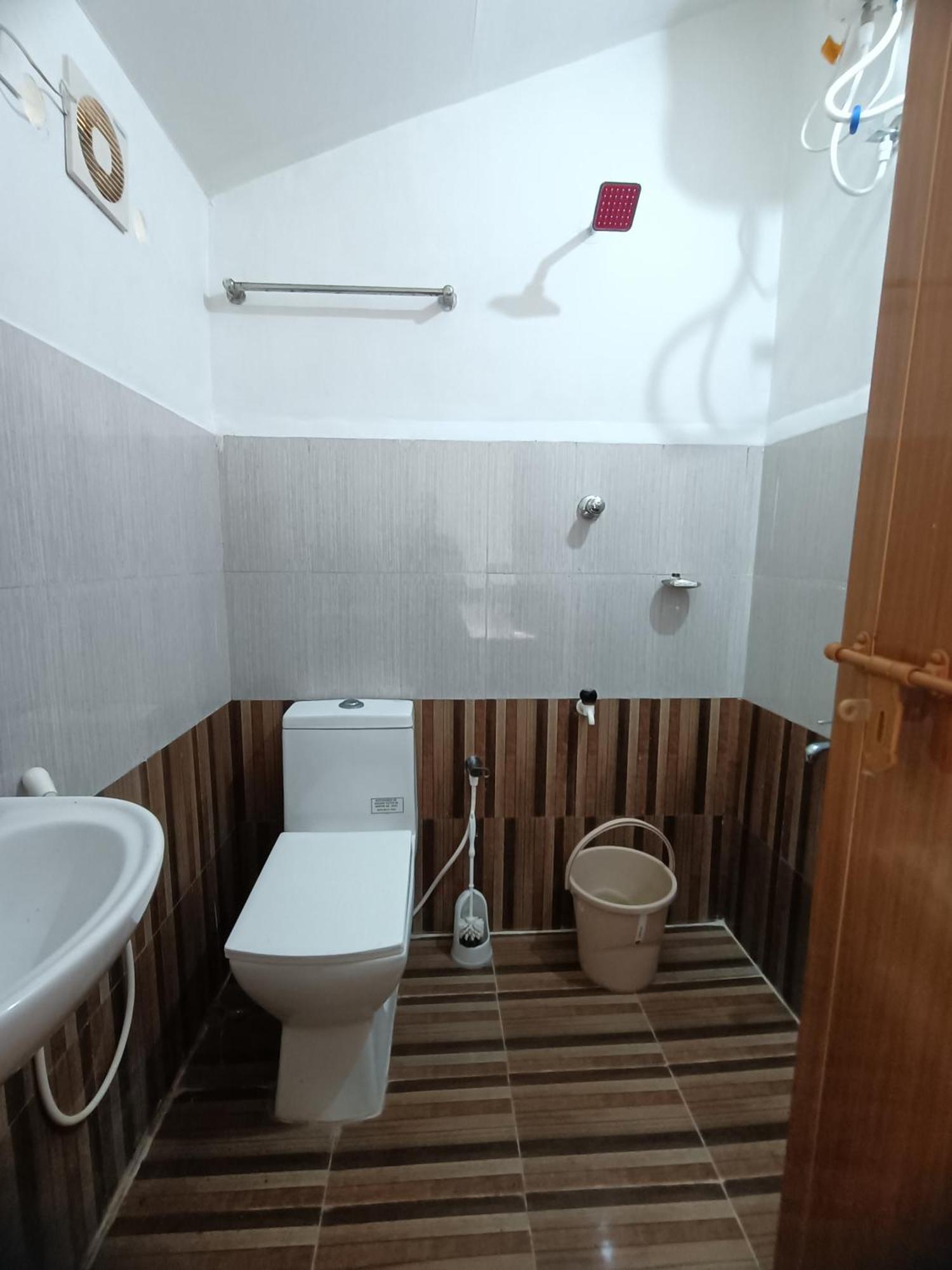 Kadalamma Beach Homestay アーラップーザ県 エクステリア 写真