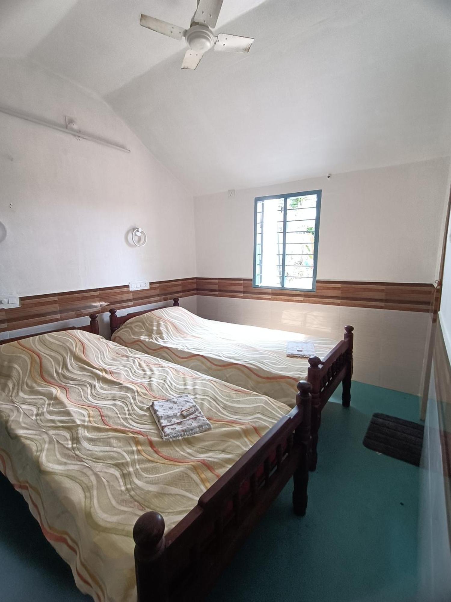 Kadalamma Beach Homestay アーラップーザ県 エクステリア 写真