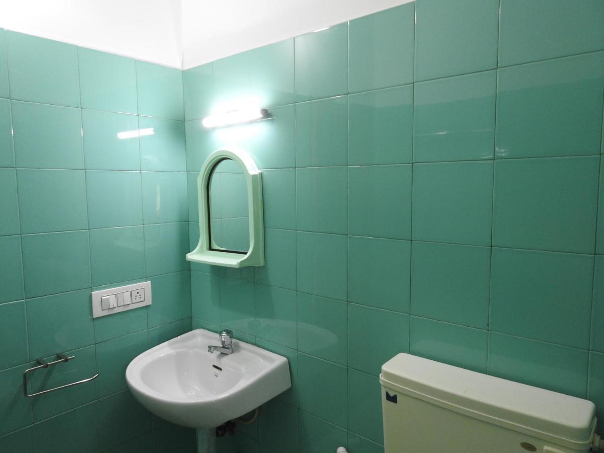 Kadalamma Beach Homestay アーラップーザ県 エクステリア 写真