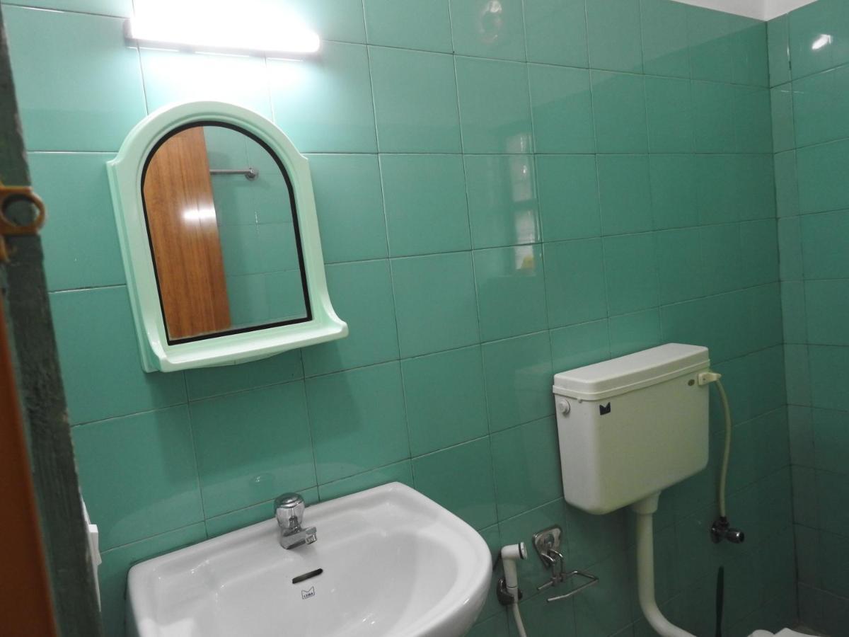 Kadalamma Beach Homestay アーラップーザ県 エクステリア 写真