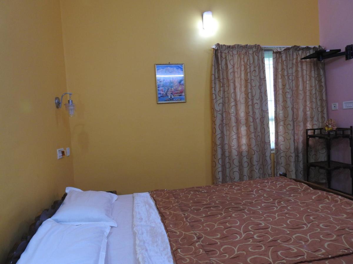 Kadalamma Beach Homestay アーラップーザ県 エクステリア 写真