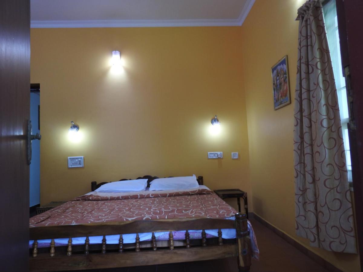 Kadalamma Beach Homestay アーラップーザ県 エクステリア 写真